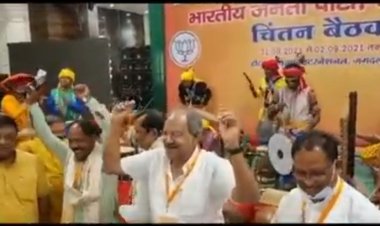 ढाई साल के मुद्दे पर भाजपा में इतनी बेचैनी क्यूं है भाई!